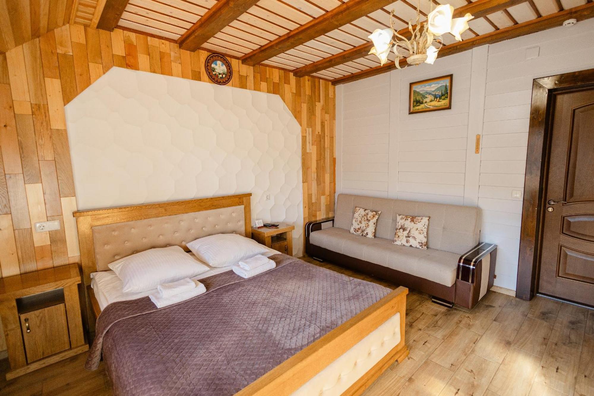 Zatyshok Nad Prutom Hotel Bukovel Kültér fotó